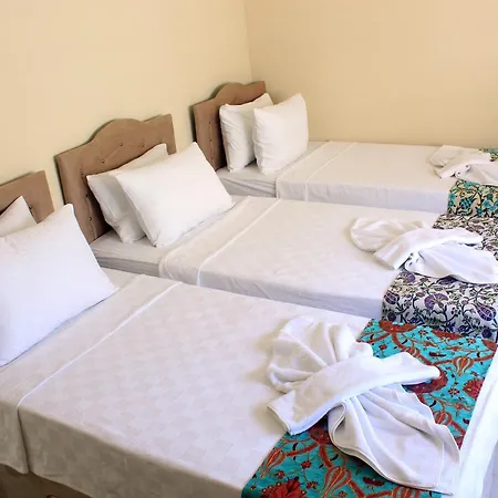 Ephesus Palace Szálloda 2*