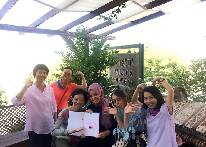 מלון Ephesus Palace 2*