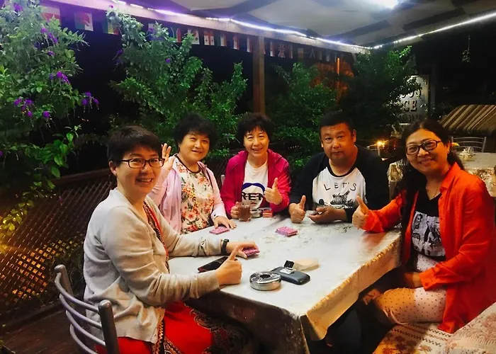 Ephesus Palace מלון